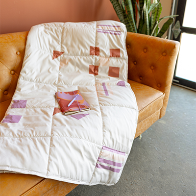 Quilted Blanket with Drawstring Tote